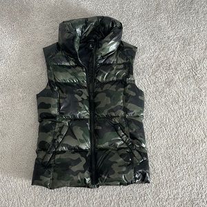 Camoflauge Aqua Puffer Vest